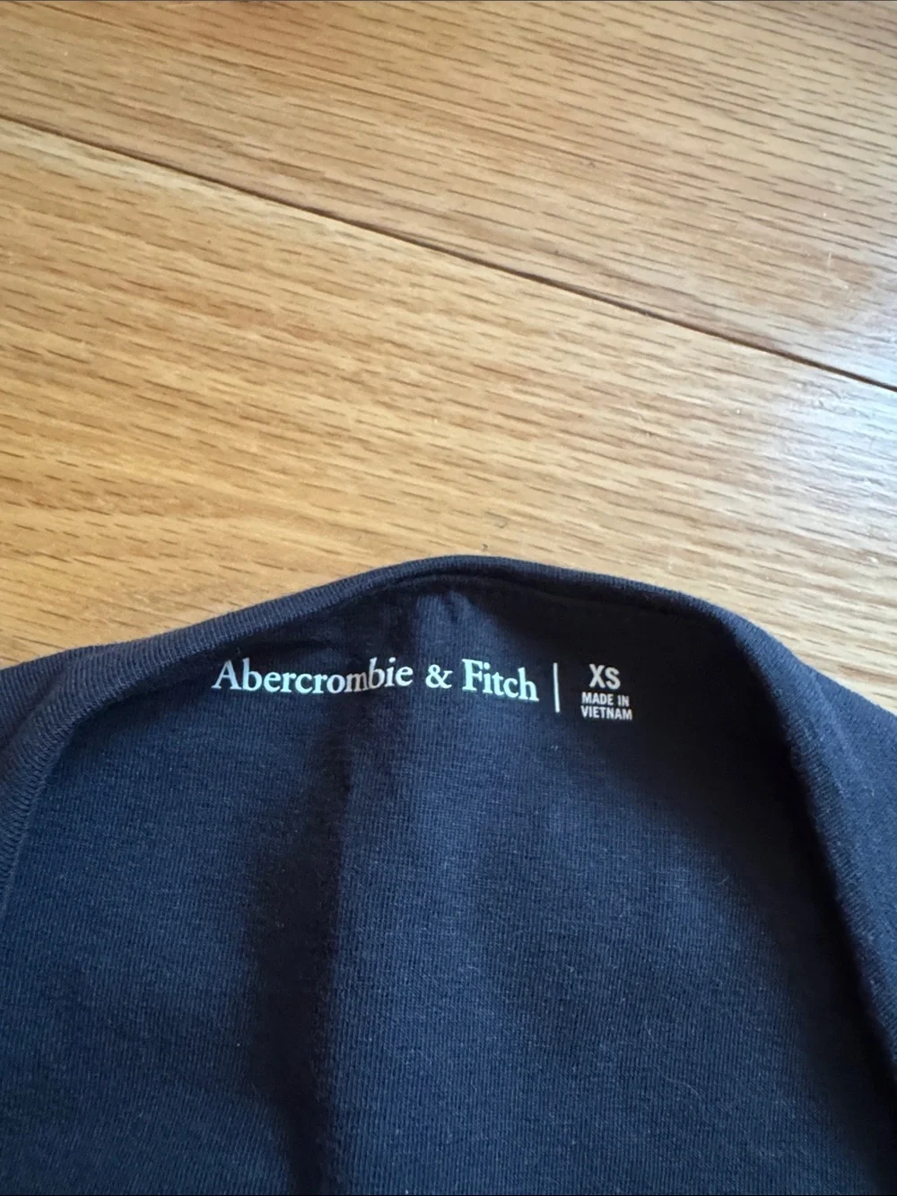 Abercrombie & Fitch Ava Tops Bundle black and white never worn XS - Picture 2 of 4